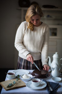 Sacher torta régi recept alapján az Emlékek Íze konyhájából http://emlekekize.hu/sacher-torta