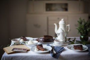 Sacher torta régi recept alapján az Emlékek Íze konyhájából http://emlekekize.hu/sacher-torta