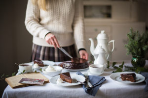 Sacher torta régi recept alapján az Emlékek Íze konyhájából http://emlekekize.hu/sacher-torta