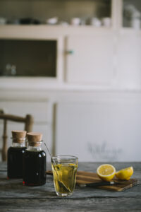pitypangméz az Emlékek Íze konyhájából/dandelion honey from the Taste of Memories Hungarian country kitchen www.tasteofmemories.com/dandelion-honey