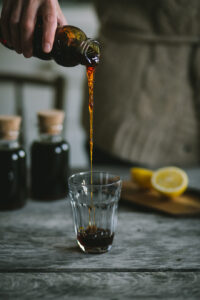 pitypangméz az Emlékek Íze konyhájából/dandelion honey from the Taste of Memories Hungarian country kitchen www.tasteofmemories.com/dandelion-honey