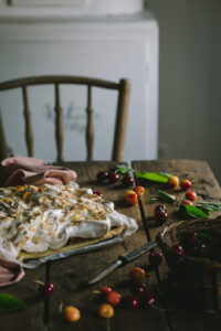 habos cseresznyés lepény az Emlékek Íze konyhájából www.emlekekize.hu/cherry meringue pie from the Taste of Memories Hungarian country kitchen www.tasteofmemories.com