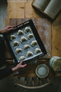 pékkifli az Emlékek Íze konyhájából/crescent rolls from the Taste of Memories Hungarian country kitchen www.tasteofmemories.com