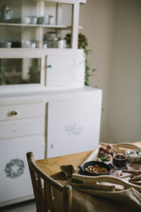 pirított sós mandula és forralt meggybor az Emlékek Íze konyhájából www.emlekekize.hu/toasted almonds and mulled cherry wine from the Taste of Memories Hungarian country kitchen www.tasteofmemories.com
