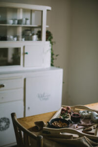 pirított sós mandula és forralt meggybor az Emlékek Íze konyhájából www.emlekekize.hu/toasted almonds and mulled cherry wine from the Taste of Memories Hungarian country kitchen www.tasteofmemories.com
