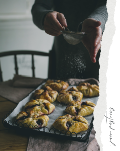 lekváros táska az Emlékek Íze konyhájából/jam pastries from the Taste of Memories Hungarian country kitchen www.tasteofmemories.com