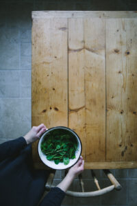 spenótos palacsinta az Emlékek Íze konyhájából/crêpes illed with spinach from the Taste of Memories Hungarian country kitchen www.tasteofmemories.com